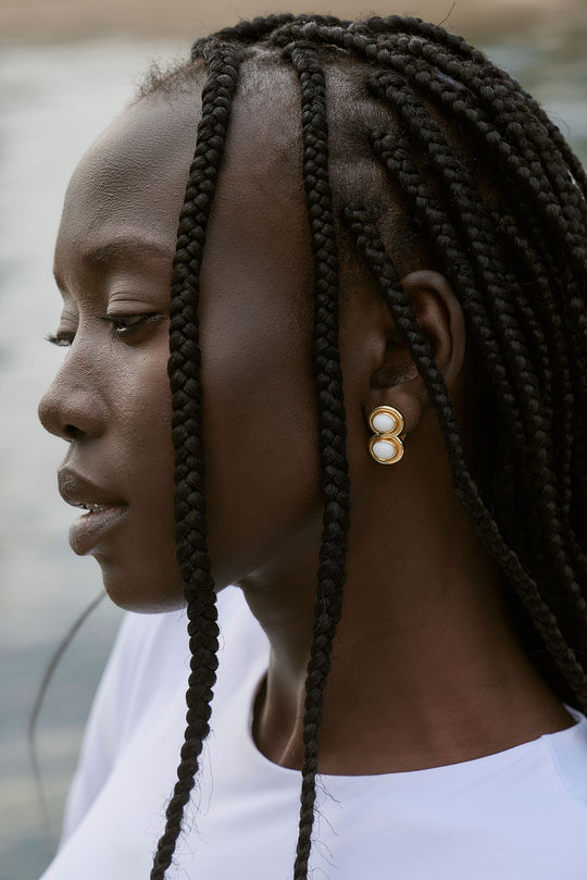Light Earring White Stone