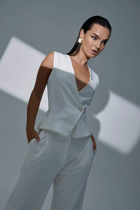 Cheryl Earrings White Stone