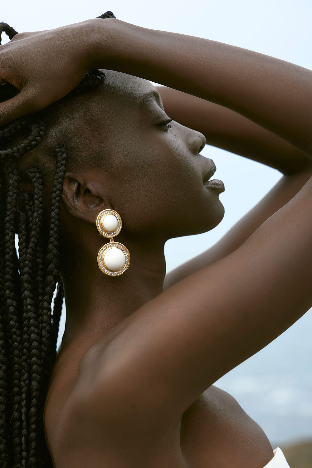 Solaris Earring White Stone