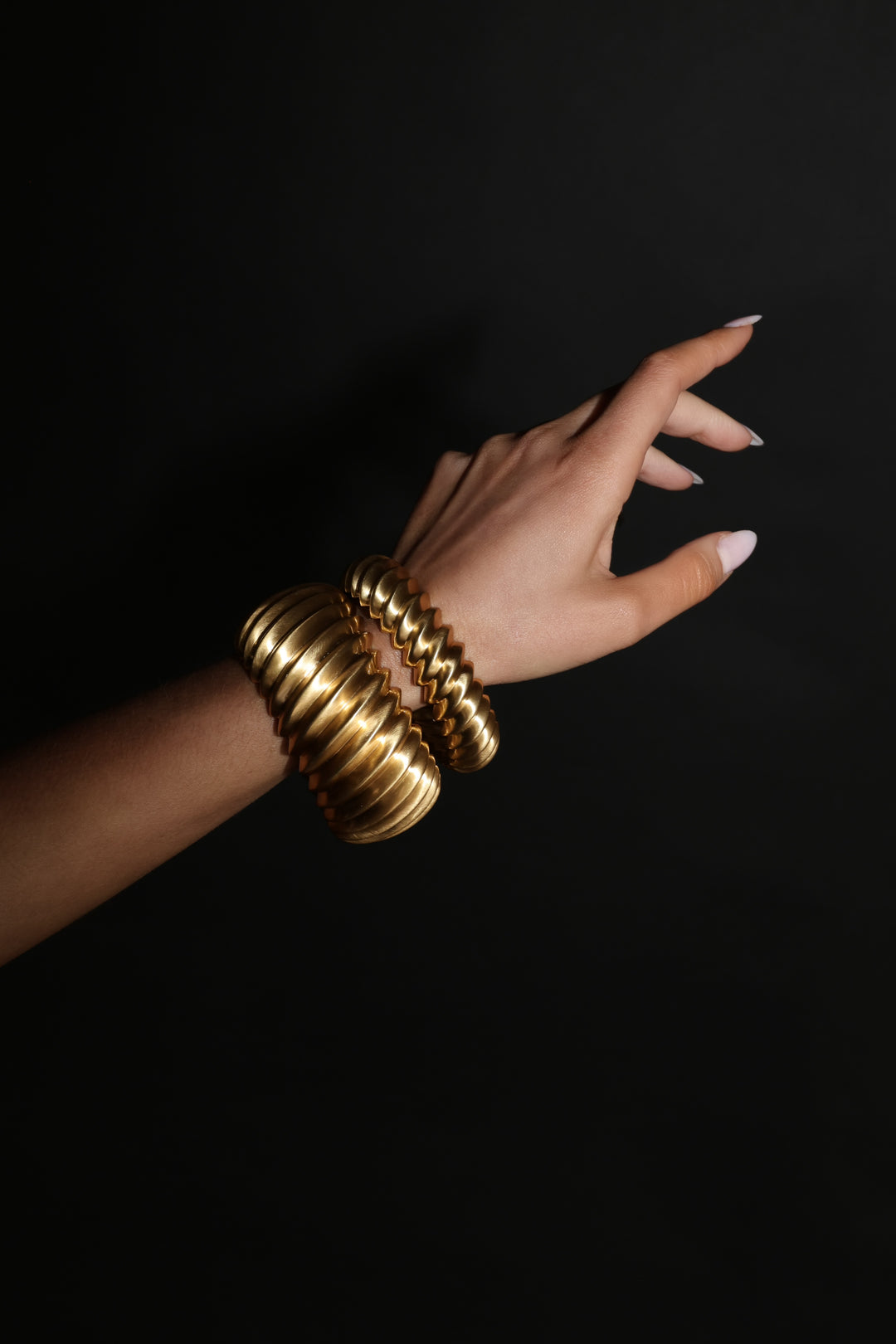 IXV5S Small Cuff Gold