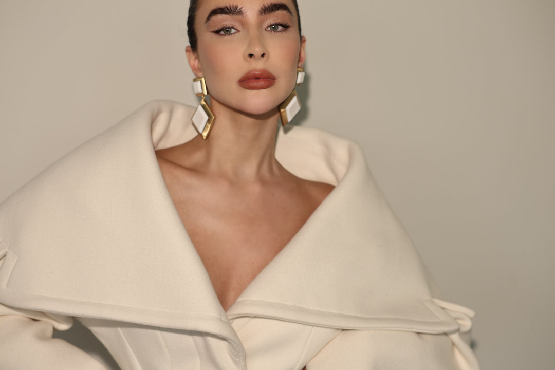 IXV13 Earring White Stone