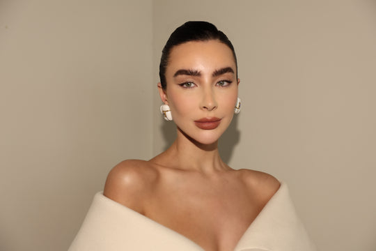 IXV16 Earring White Stone